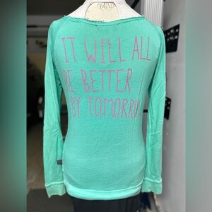 Kendall & Kylie Green Long Sleeve Fitted Sweatshirt with Pink Graphic